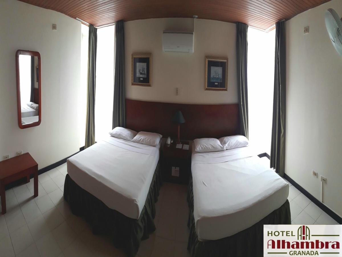 Hotel Alhambra Гранада Екстериор снимка
